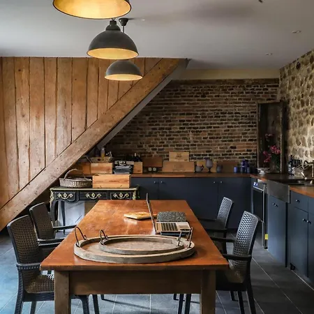 Chateau Du Blanc Buisson Couette-café
