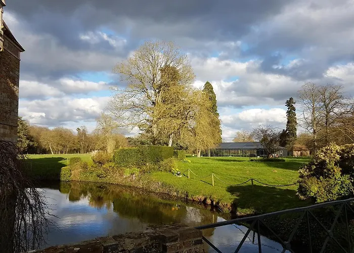 Chateau Du Blanc Buisson Bed & Breakfast 3*